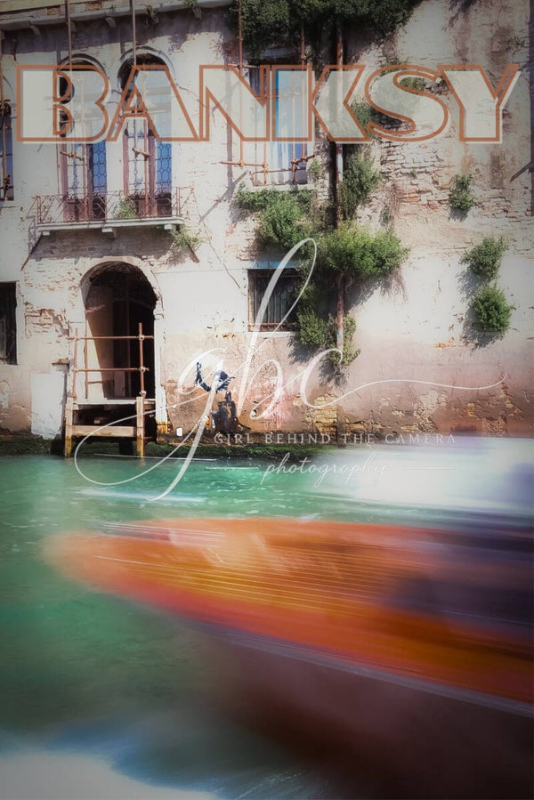Banksy of Venice "Bambino Migrante"