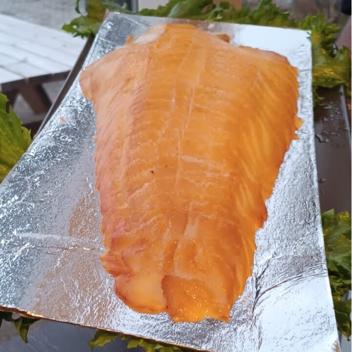 Koldrøget hellefisk i skiver