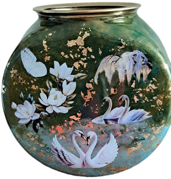 Handgemaakte Ovale Vaas met Zwanen