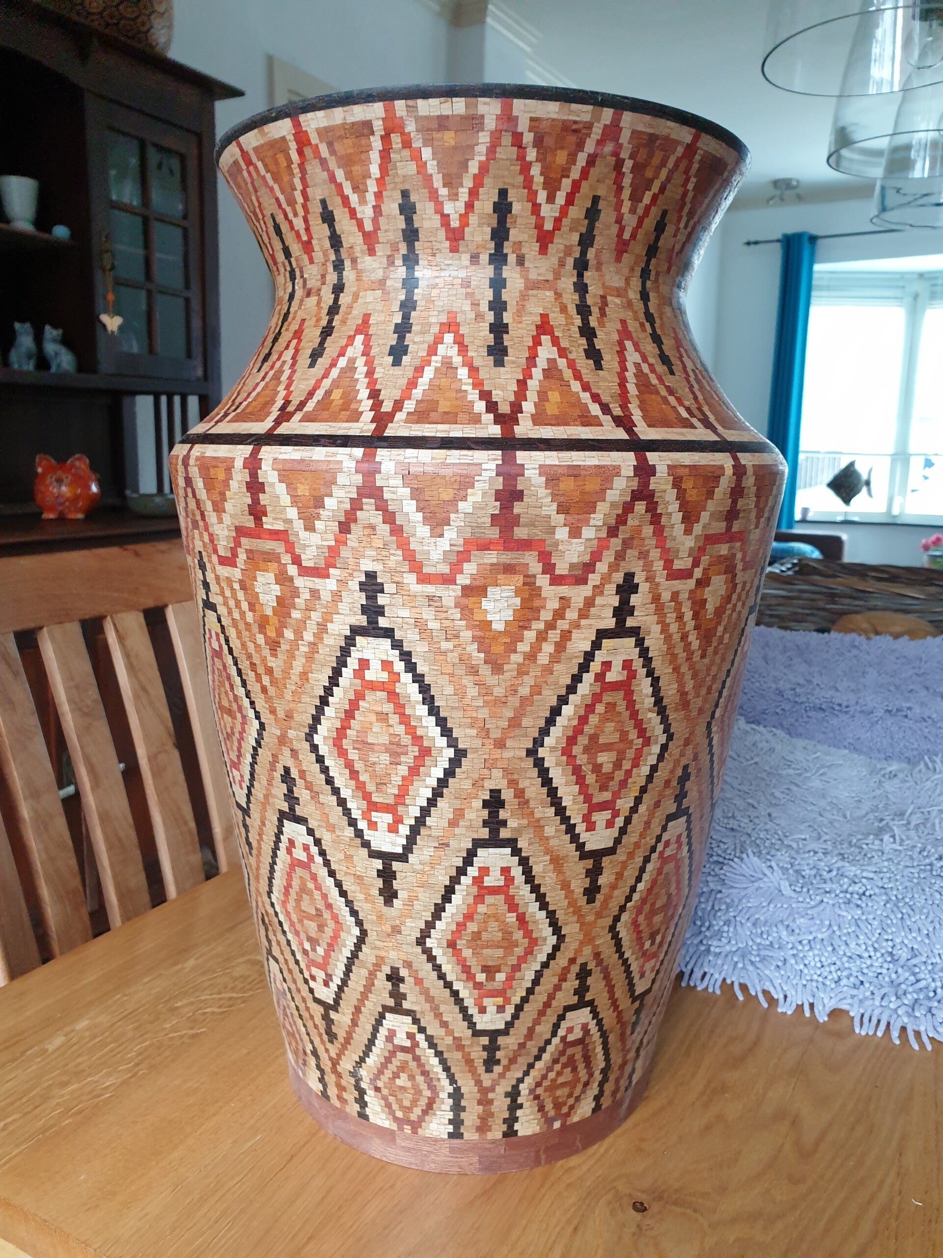 Houten vaas 18360 stukjes hout.