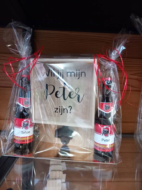 Dopjesbak hout, opener en 2 flesjes bier