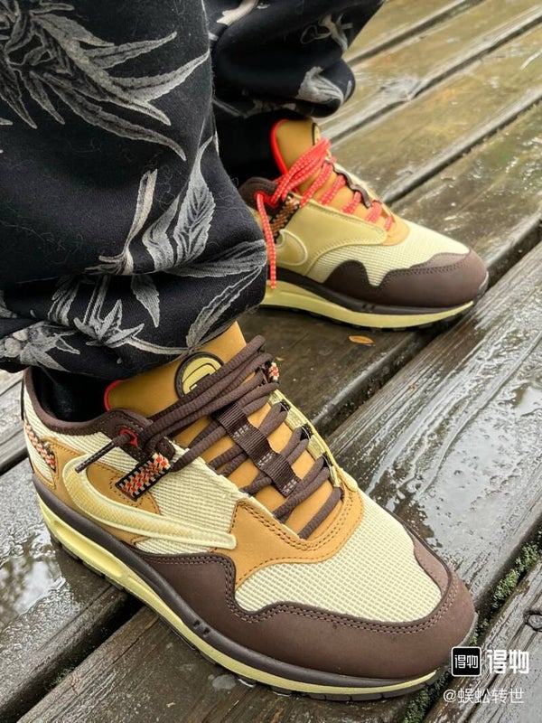 Travis scott nike air max 1 brown