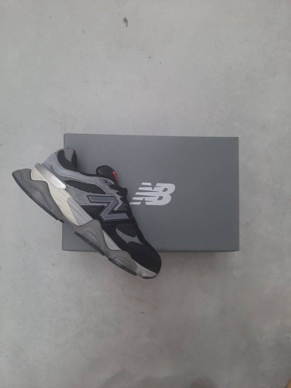 New balance  black