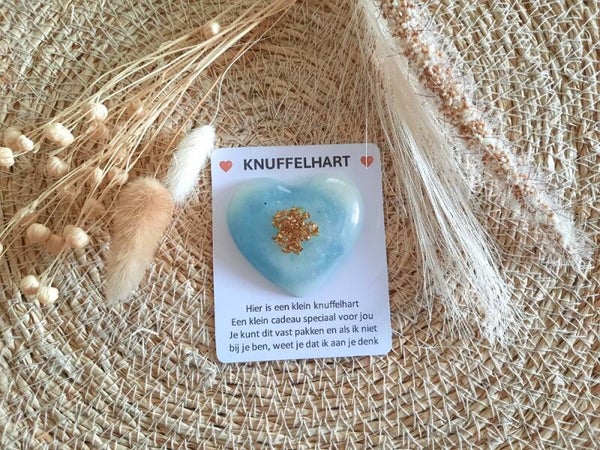 Knuffelhartje / Gelukshartje van epoxy - wit en licht-turkoois met goudkleurige glassteentjes