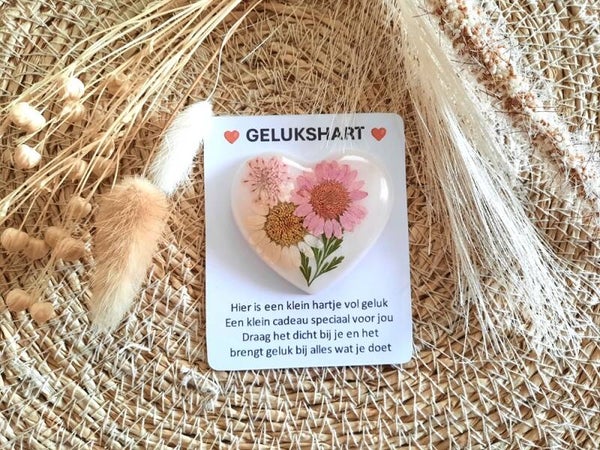 Knuffelhartje / Gelukshartje van epoxy - wit met roze en witte droogbloemen