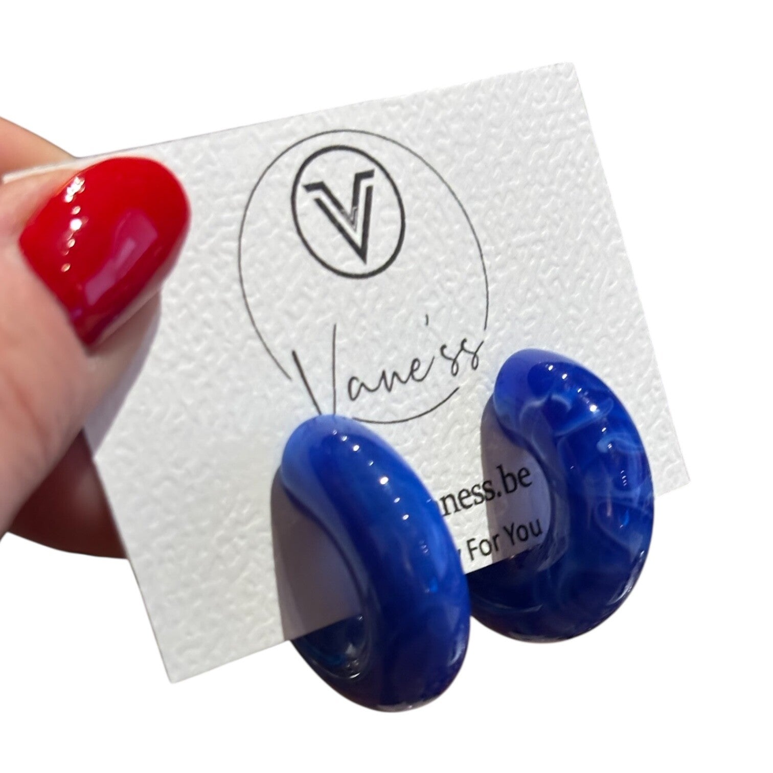 Boucles d'oreilles créoles en résine - Bleu électrique