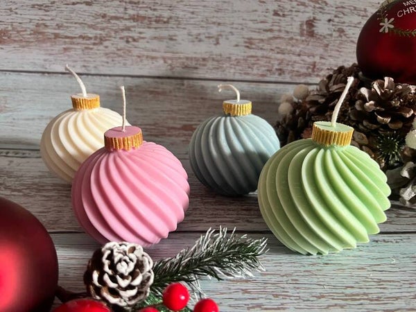Bauble soy candle