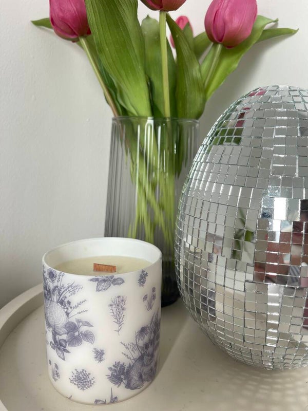 Easter bunny - White flowers