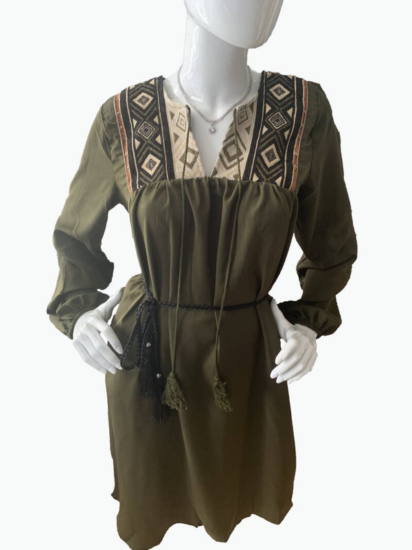 Mooie fashion blouse jurk voor vrouwen. model 2020  Beautiful woman fashion blouse dress