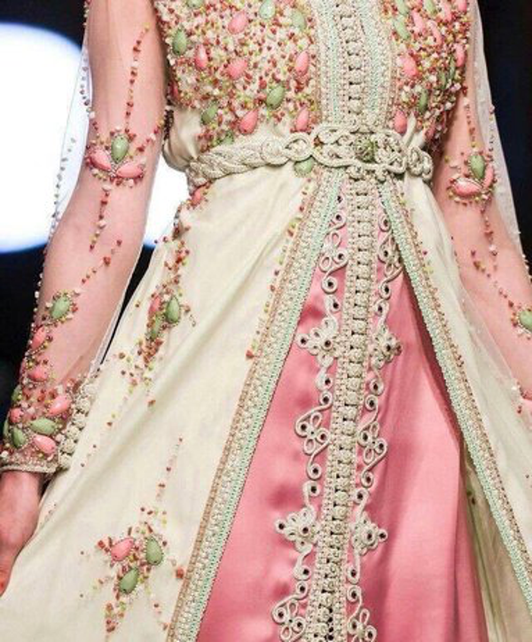 Model nummer 24 Takchita Jurk