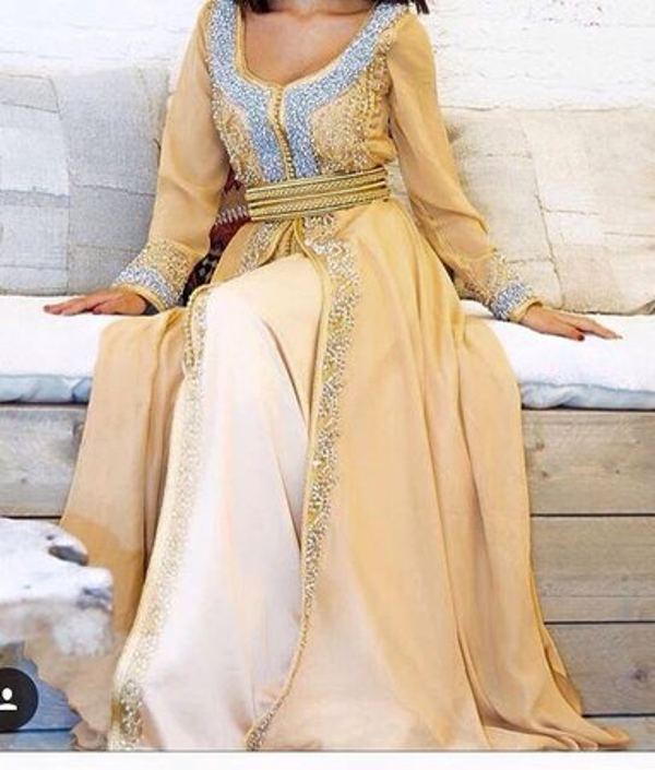 Model nummer 30 Takchita Jurk