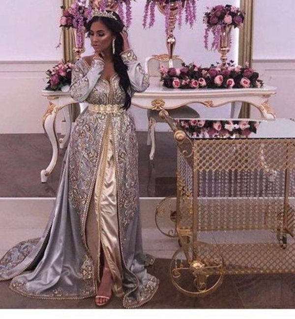 Model nummer 51, Takchita jurk