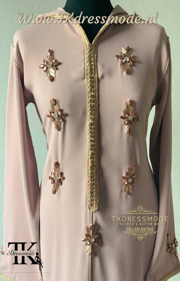 Djellaba.   0023