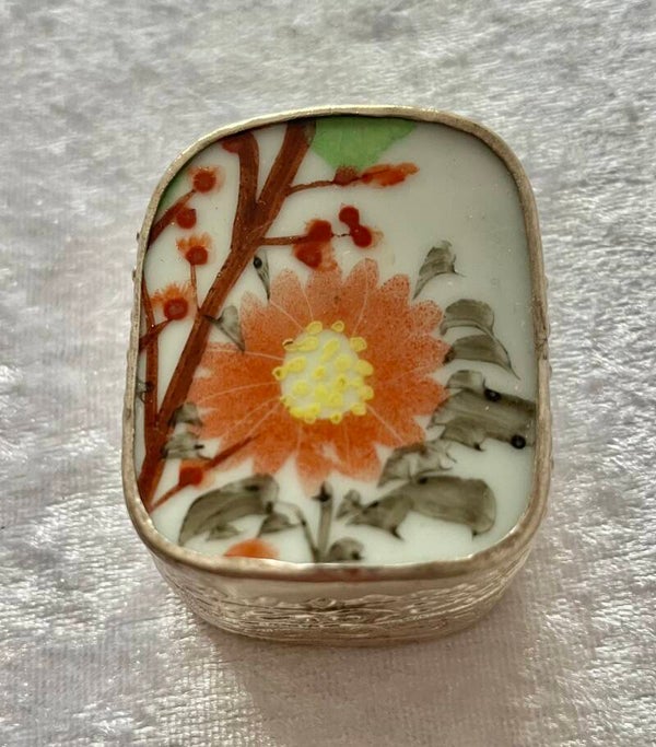 Porseleinen sieradendoos