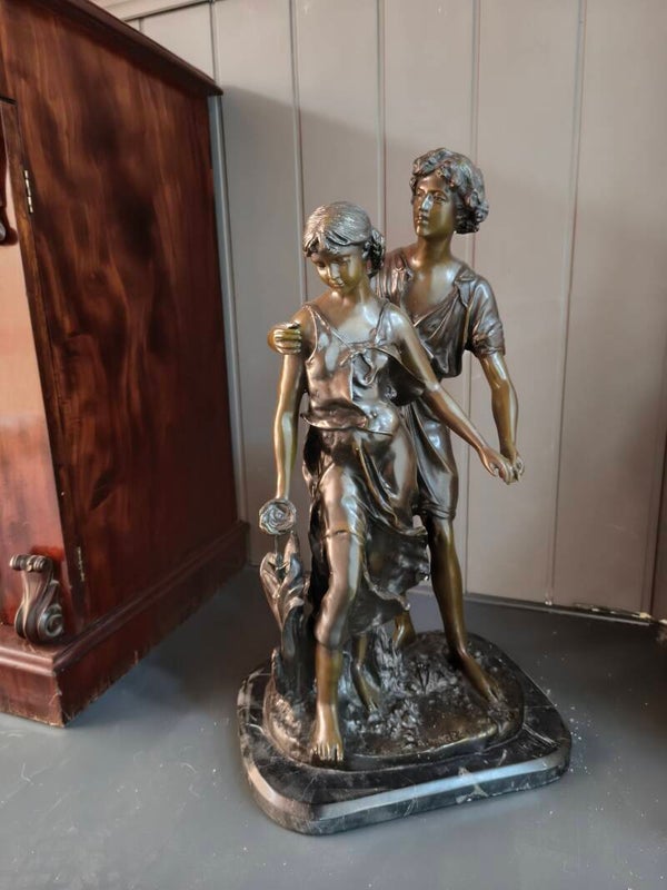 Escultura firma Auguste Moreau