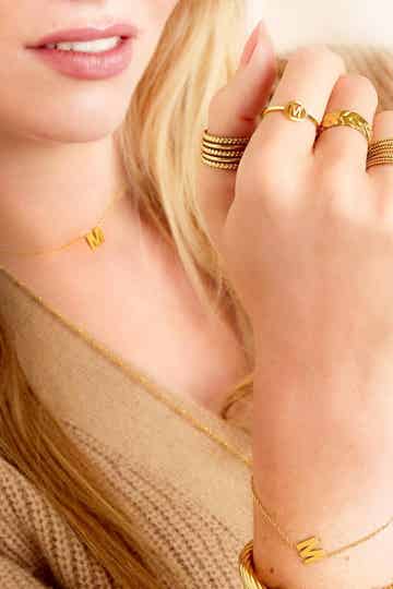 Ring met initial