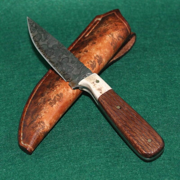 N° 535 – Couteau utilitaire – Bois de chêne