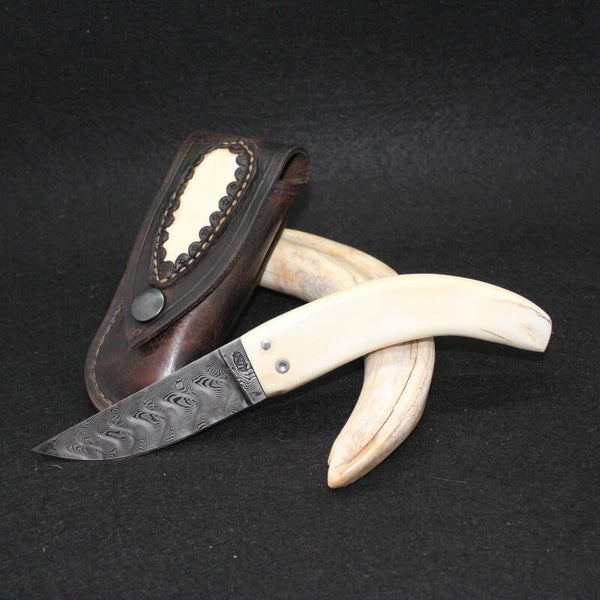 N° P232 – Couteau pliant dit à friction Avec étui – Phacochère Damas Balbach Germany