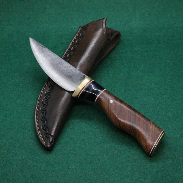 N° 514 – Petit Couteau utilitaire – Bois de noyer
