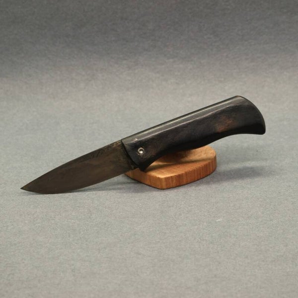 N° P263 – Couteau pliant dit à friction – Bois de noyer antique foncé