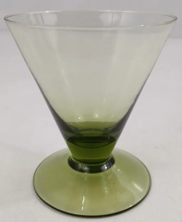 K6 vruchtensapglas op voet