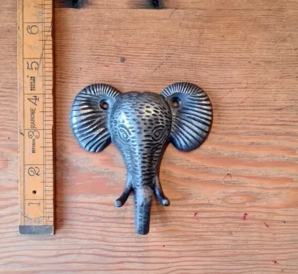 Hook ELEPHANT Head & Trunk Heavy Cast Antique Ironn