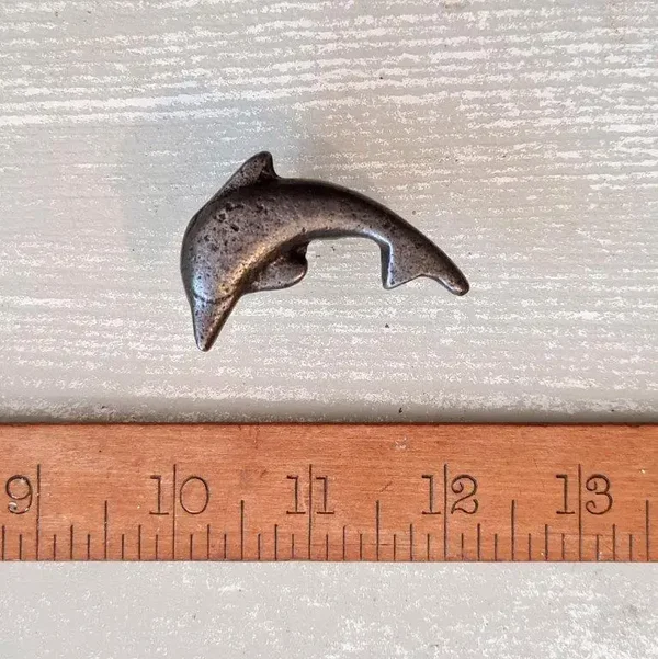 Knob Cupboard DOLPHIN