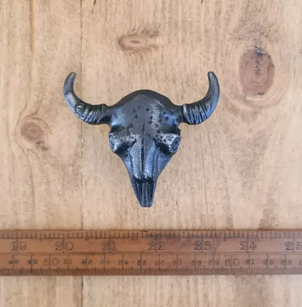 Knob Cupboard RAM’S SKULL