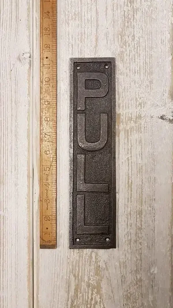 Finger Door Plate Vertical PULL
