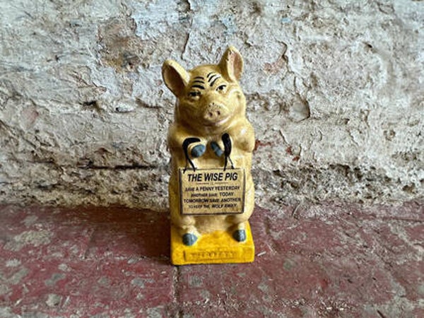 Wise Pig Bank