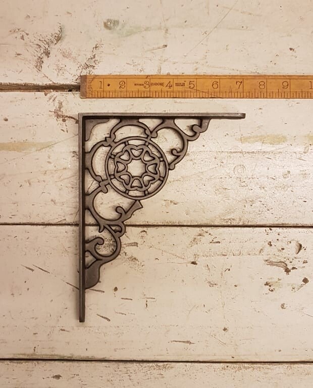 Shelf Bracket COBWEB