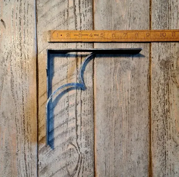 Shelf Bracket AURORA Cut-Out