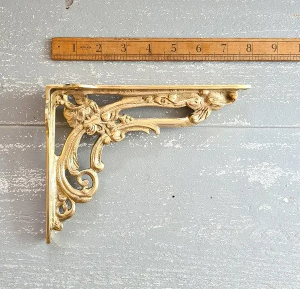Shelf Bracket Victorian Flower