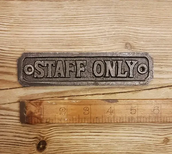 Plaque STAFF ONLY