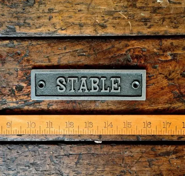 Plaque STABLE