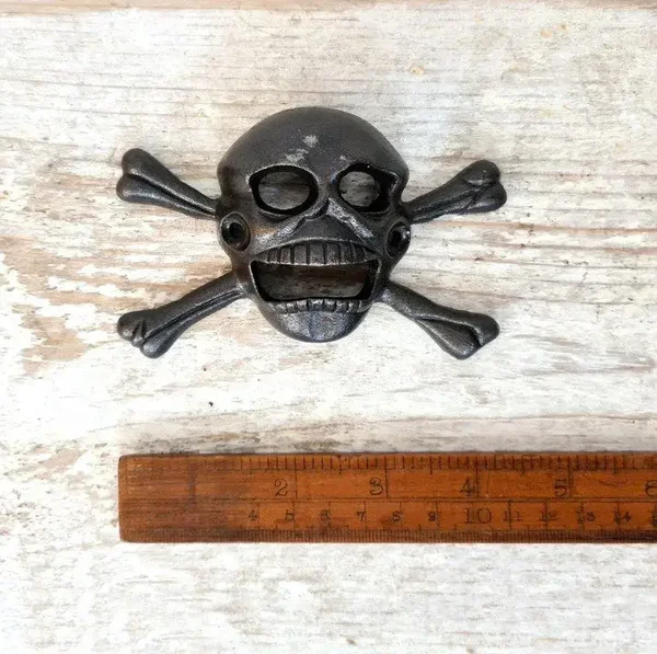 Cast Iron SKULL & CROSSBONES Bottle Opener