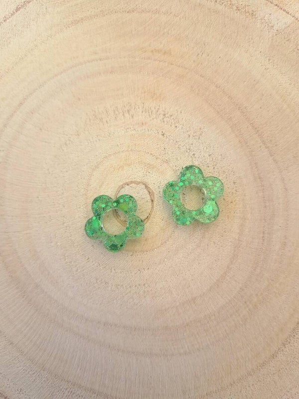 Fleurs paillettes vertes