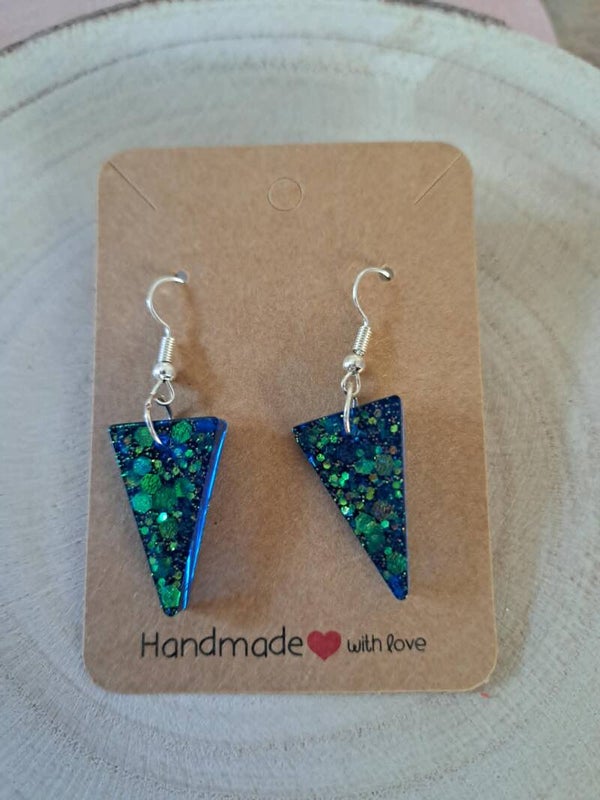 Triangles bleus paillettes