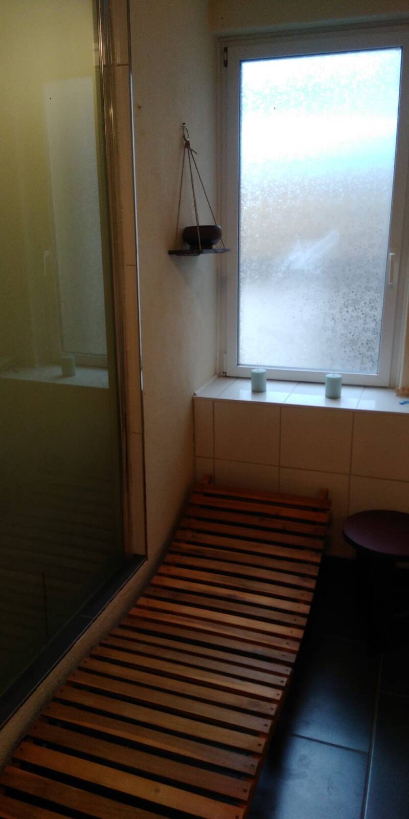 Wooden reclining lounger / houten ligstoel sauna B&B FriesenStee