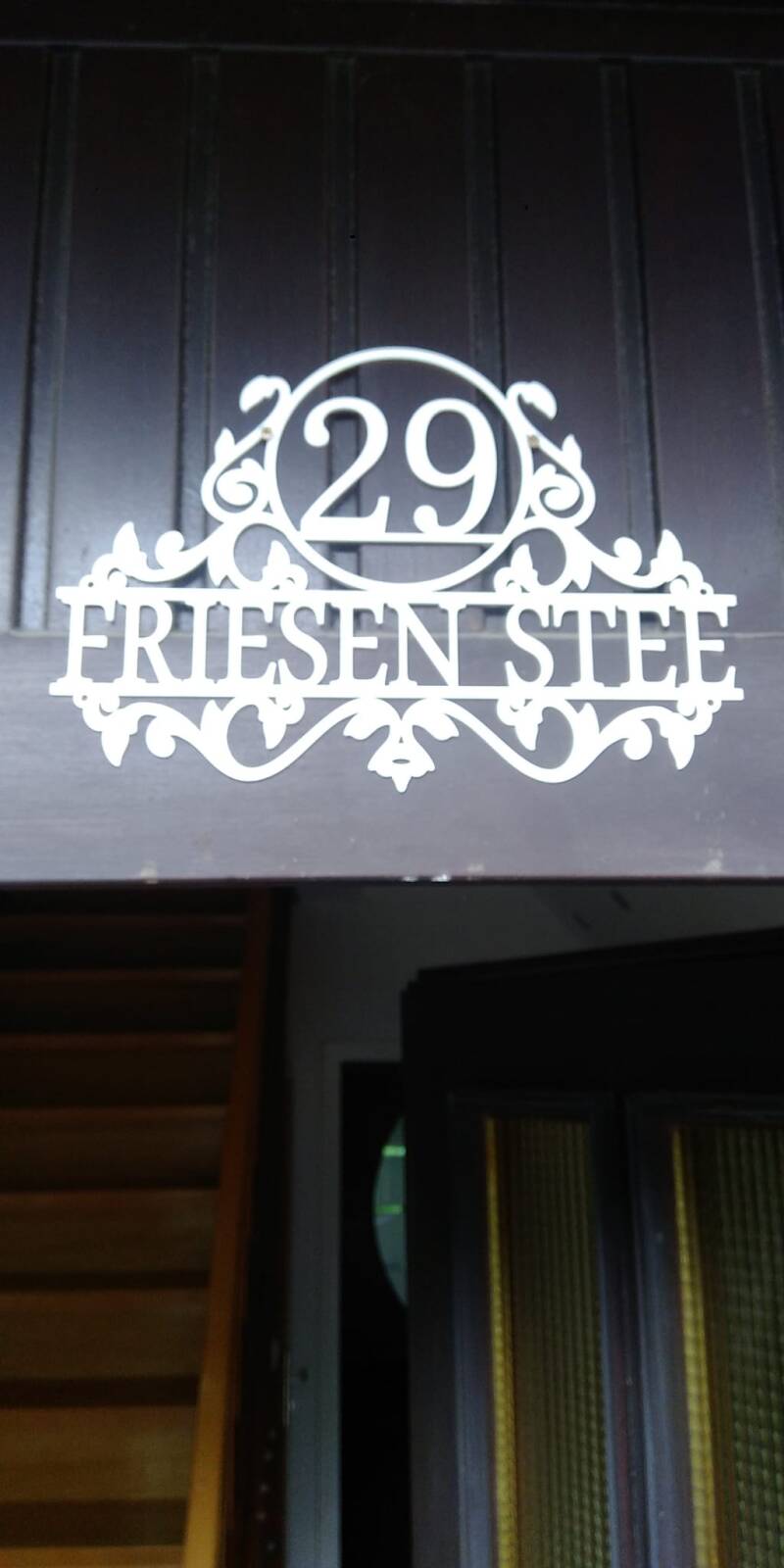 Entrance sign / ingang met opschrift FriesenStee