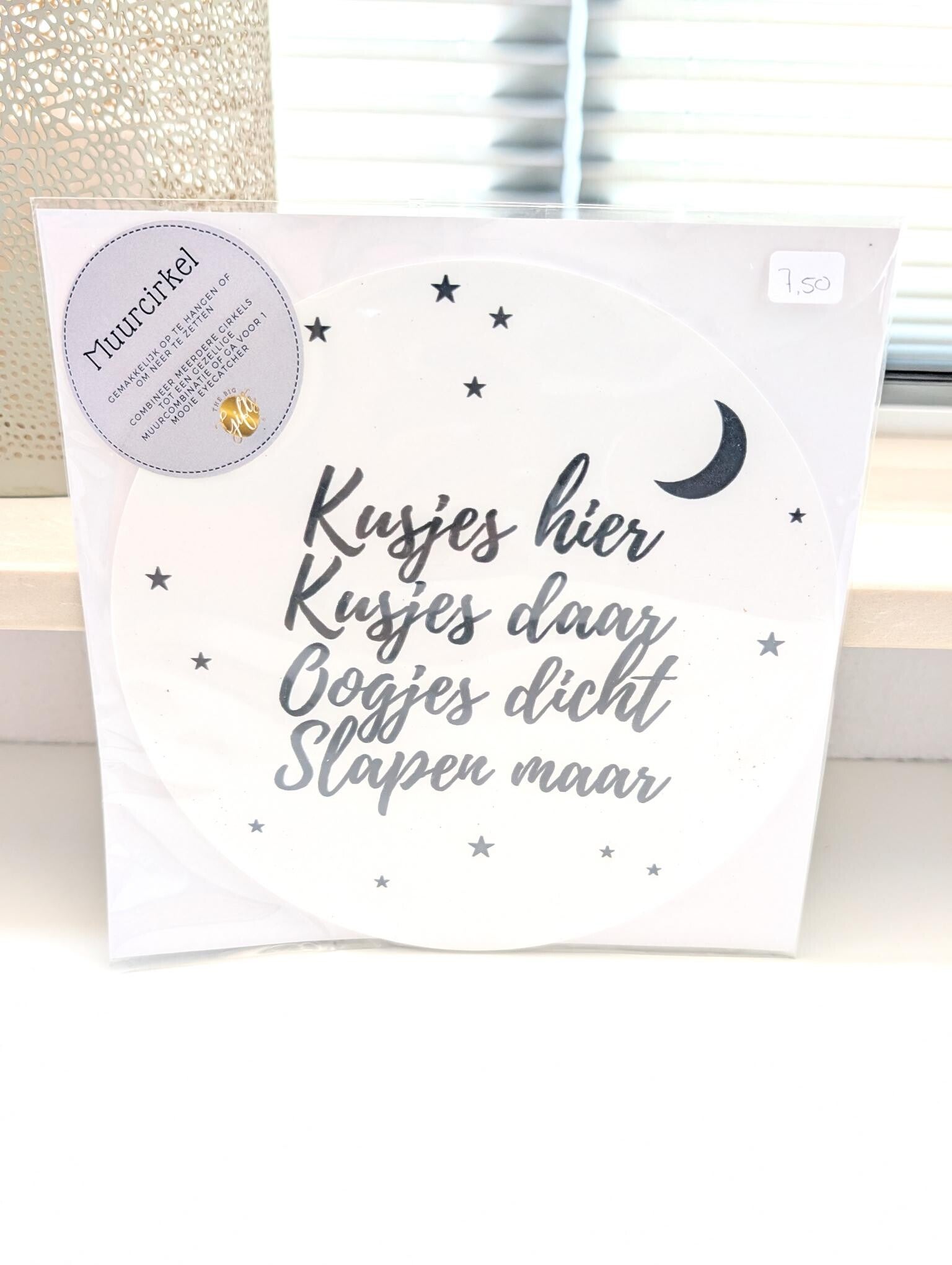 Muurcirkel 15cm - Kusjes hier