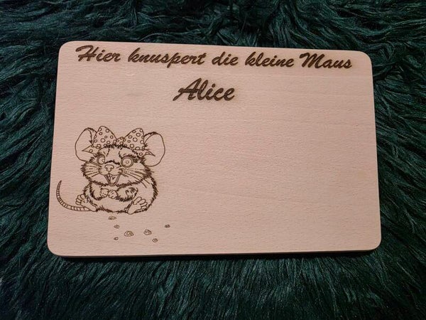 Personalisiertes Frühstücksbrett mit Mäuse- oder Löwenmotiv – Mit Wunschname graviert