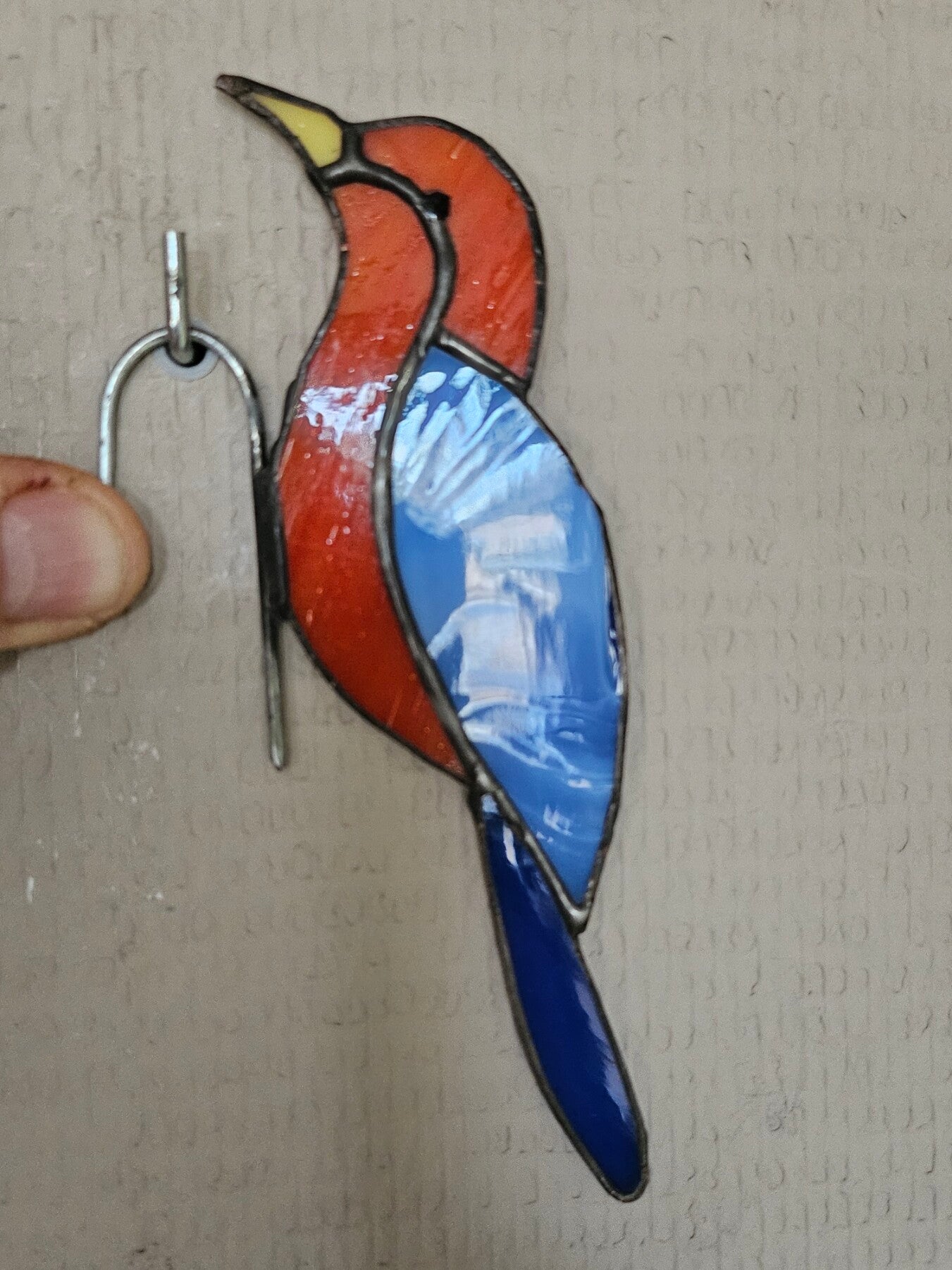 Vogel, rand van de plantenpot, opstaand