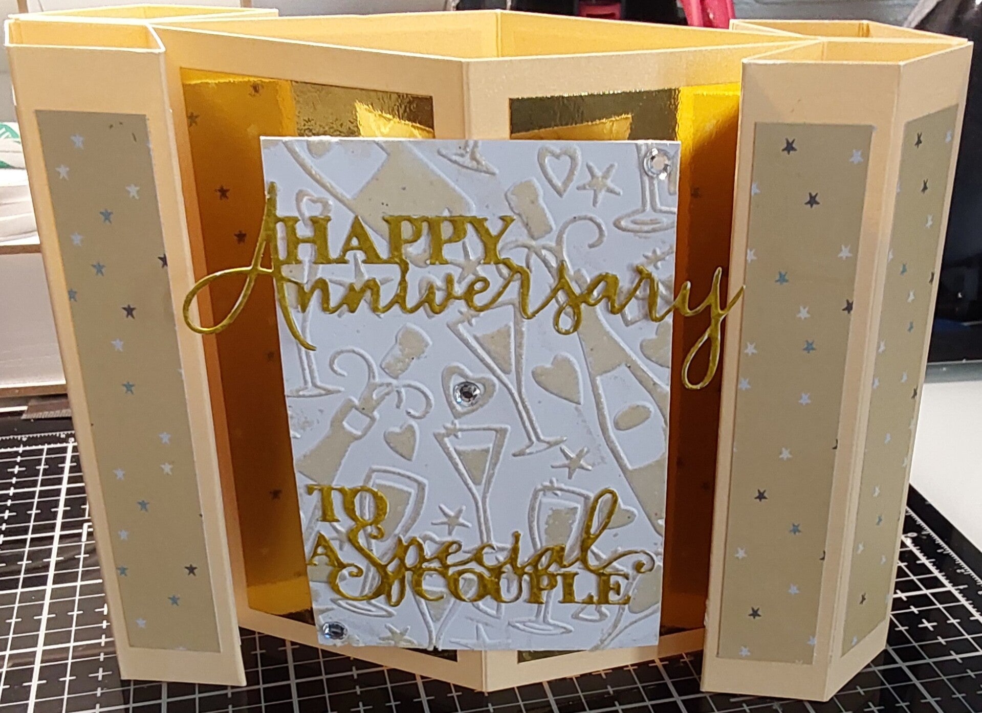Diamond column pop up card 8" x 5"