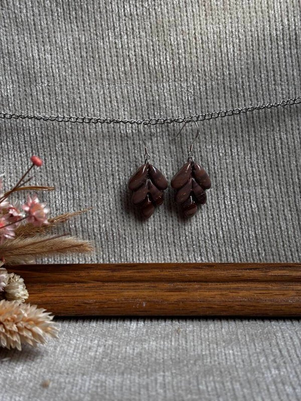 Golden mocha hangers