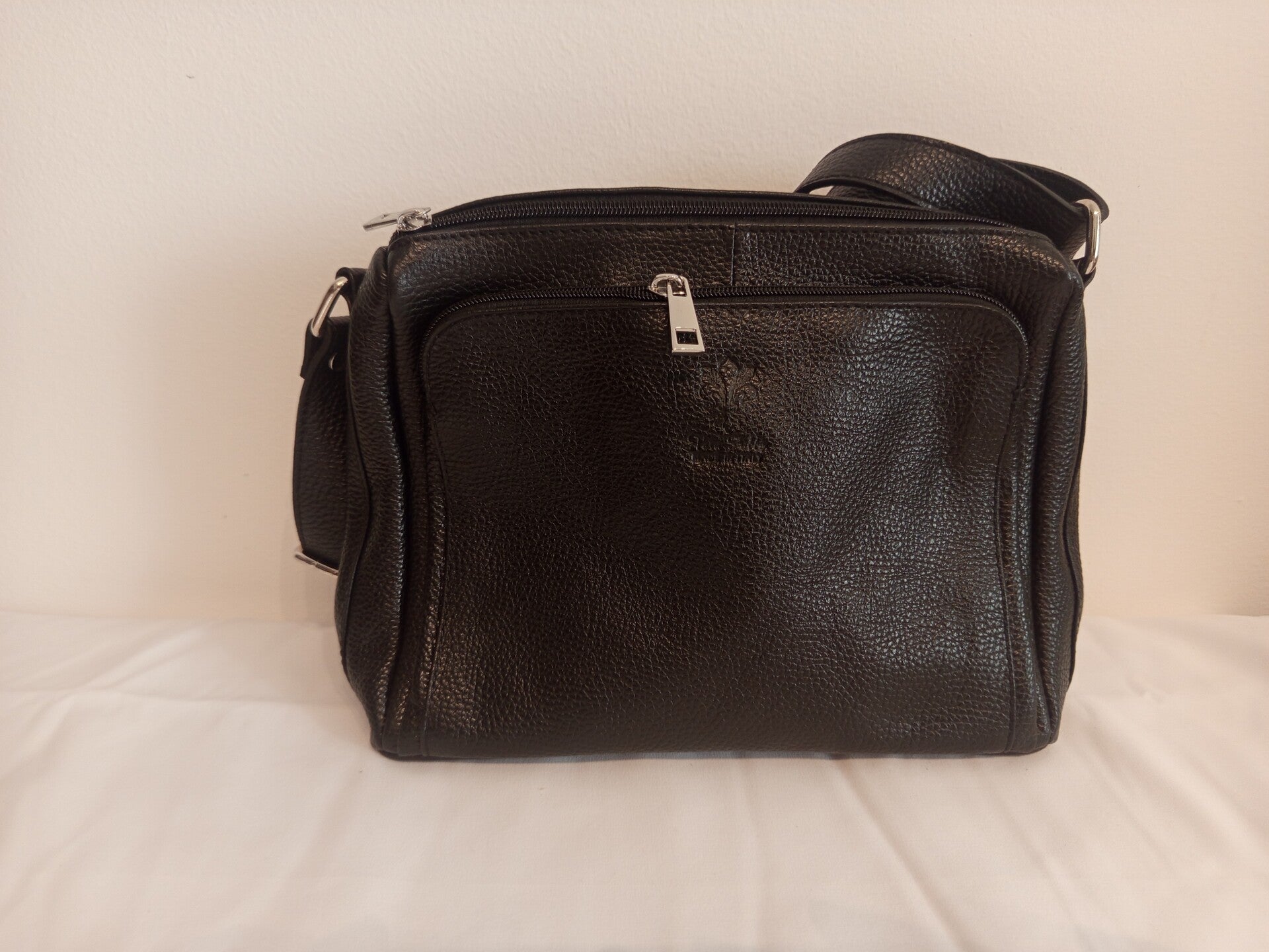 Borsa Tracolla Nera Quiet Luxury