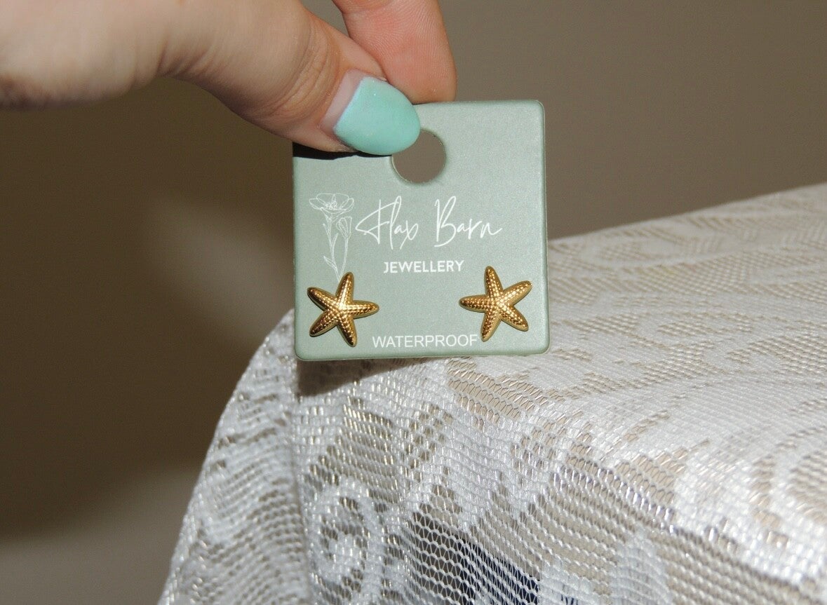Starfish studs✨