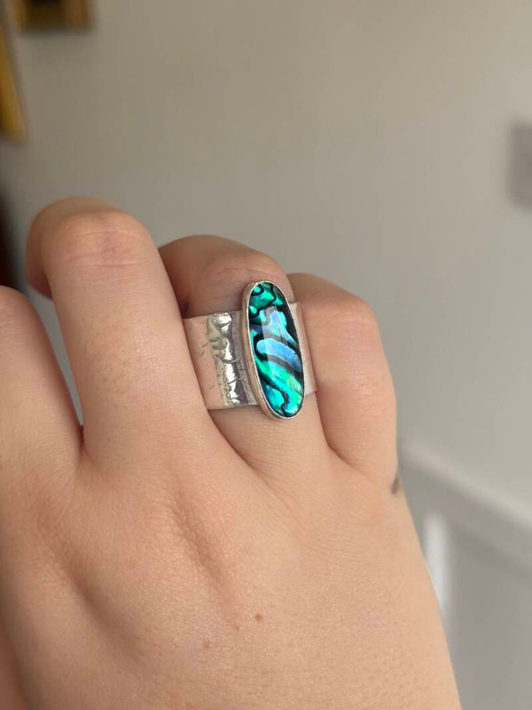 Statement Paua shell ring🐚