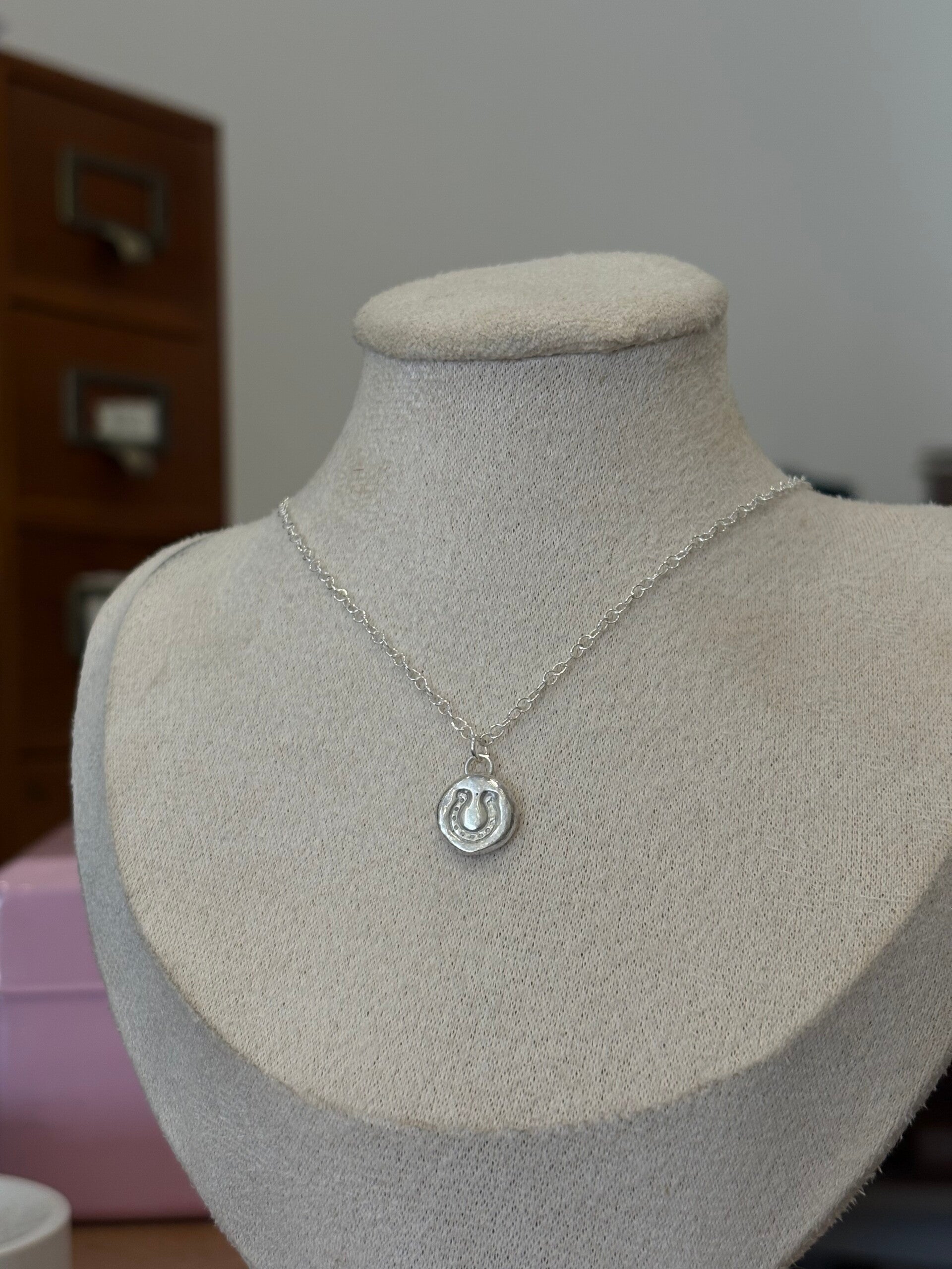 Horseshoe Eco Necklace🍂🤠