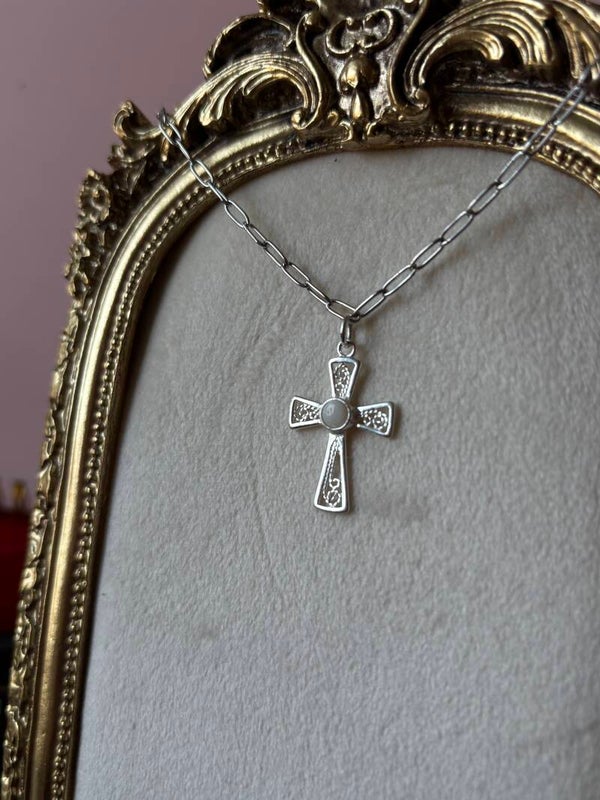 Cross opal necklace✨